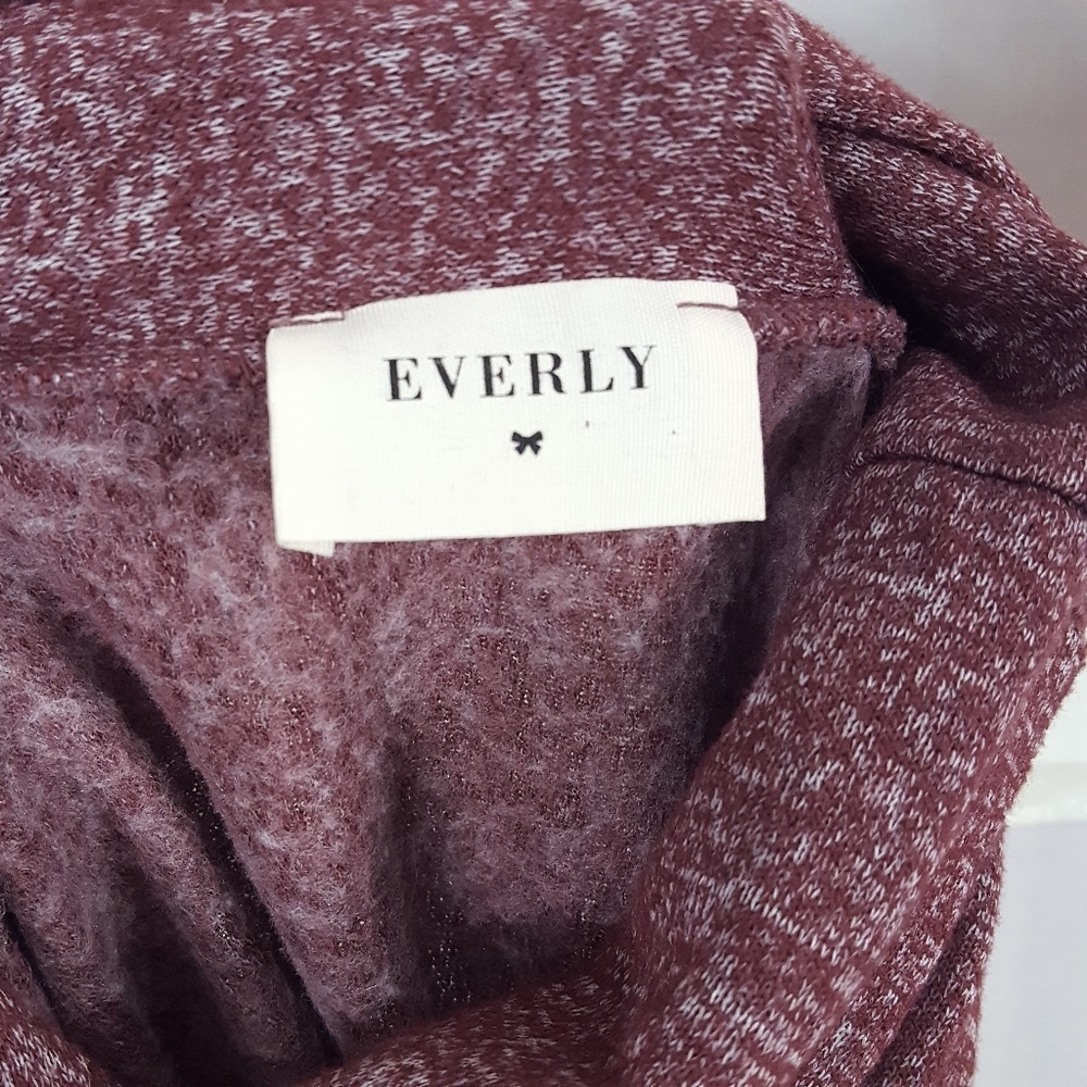 Everly Maroon Turtleneck Sweater M - Picture 3 of 4